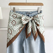 Geometric Checkerboard Pattern - Mika