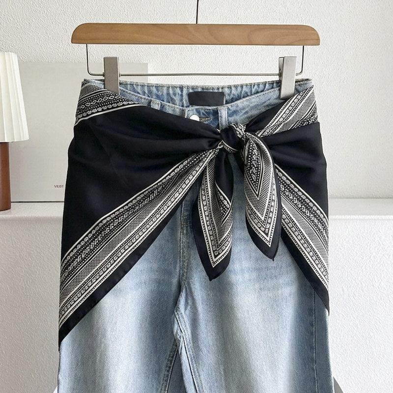 Stripe Triangle Scarf For Women In Ethnic Style, Made Of Polyester, White Color, Perfect For Autumn