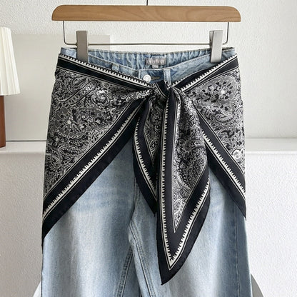 Stripe Triangle Scarf For Women In Ethnic Style, Made Of Polyester, White Color, Perfect For Autumn