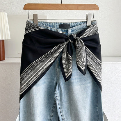 Stripe Triangle Scarf For Women In Ethnic Style, Made Of Polyester, White Color, Perfect For Autumn