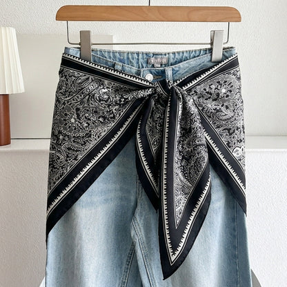 Stripe Triangle Scarf For Women In Ethnic Style, Made Of Polyester, White Color, Perfect For Autumn