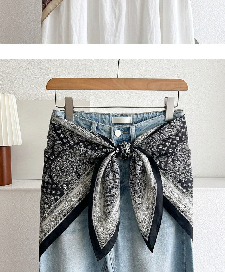 Stripe Triangle Scarf For Women In Ethnic Style, Made Of Polyester, White Color, Perfect For Autumn