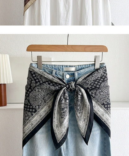 Stripe Triangle Scarf For Women In Ethnic Style, Made Of Polyester, White Color, Perfect For Autumn