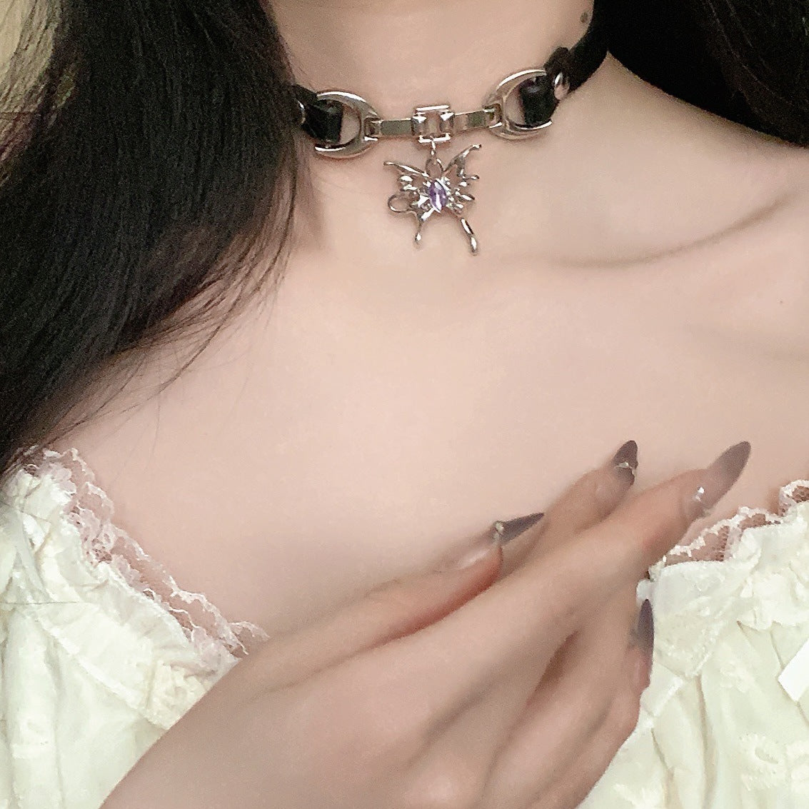 Sweet Butterfly Choker Necklace For Women With PU Leather Rope Chain, Electroplated Finish, And Alloy Pendant