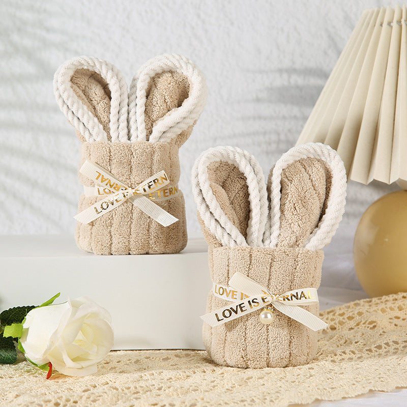 Decorative Cake-Shaped Towels For Home Textiles Featuring Unique Design And Soft Material