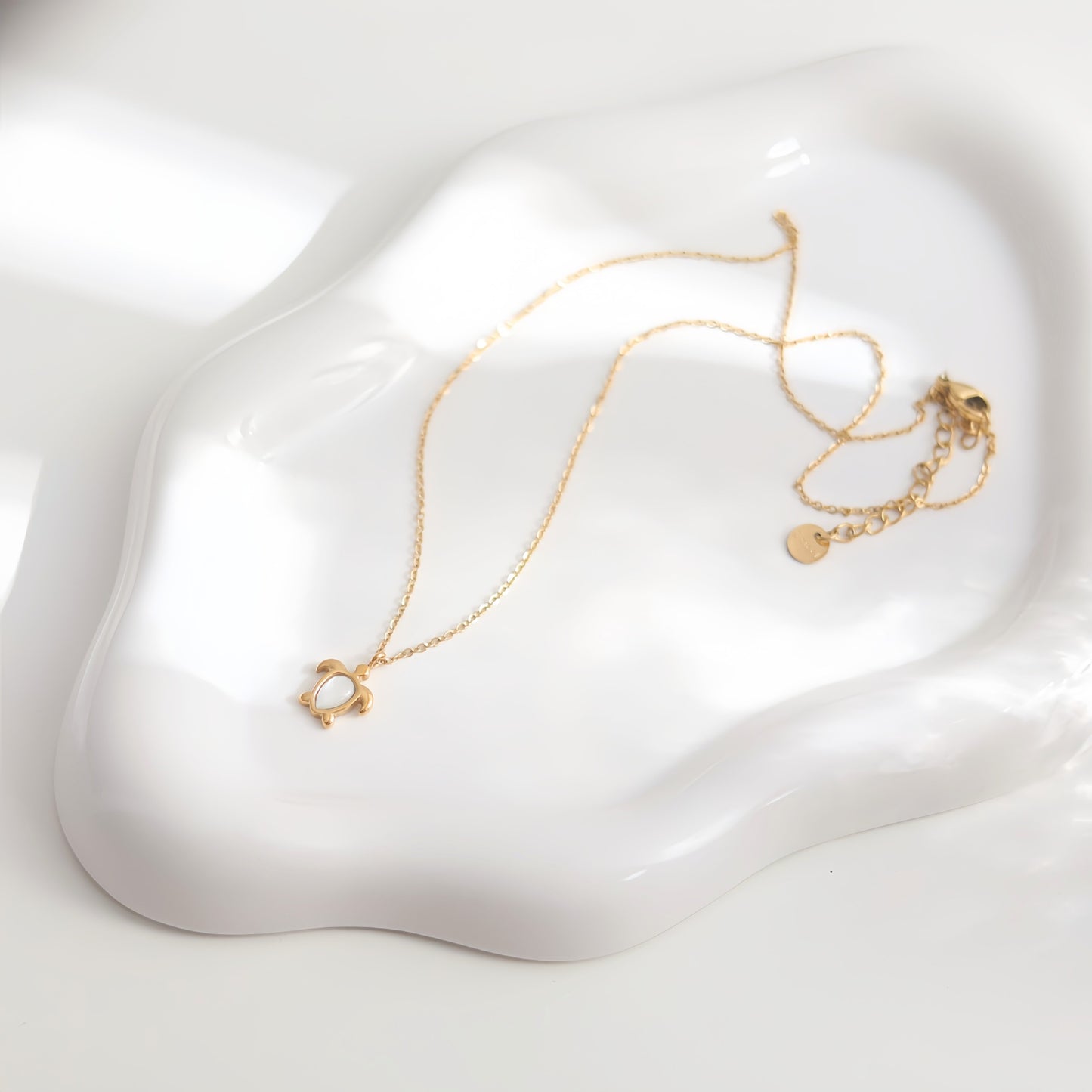 Sweet Tortoise Pendant Necklace For Women In Real Gold Plated Titanium Steel With Shell Pendant