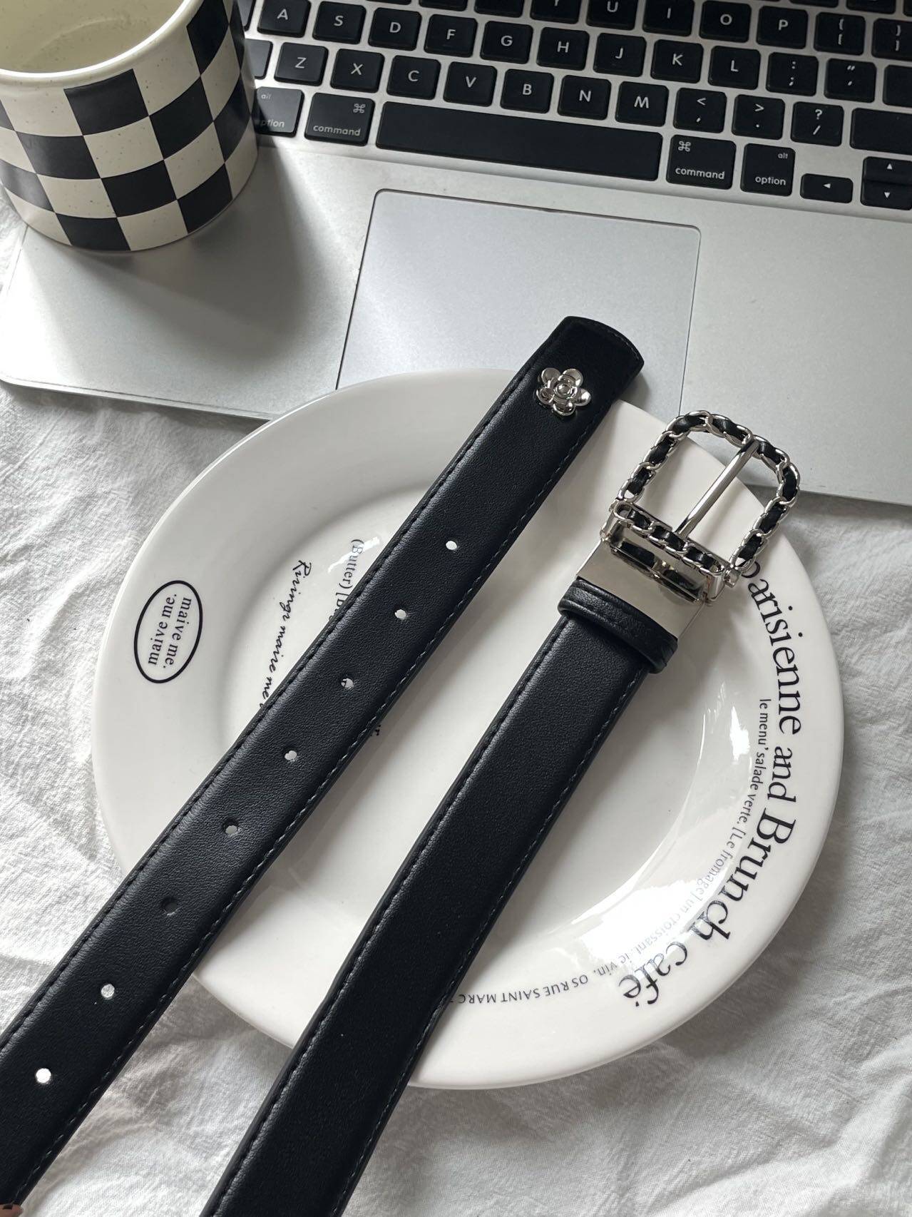 Commute Style PU Leather Belt With Braided Surface Finish Featuring Alloy Pin Buckle And Floral Pattern
