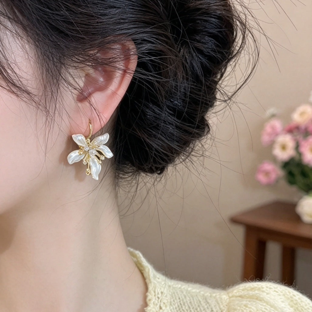 Simple Style Flowers Earrings For Women In Alloy With Zircon Inlay, Electroplated Finish And 304 Stainless Steel Ear Pins