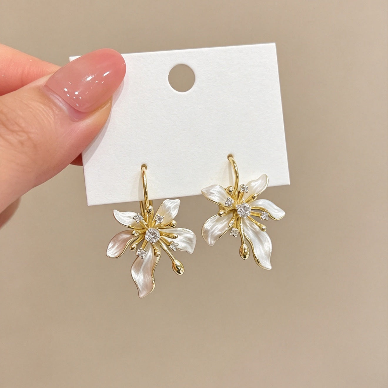 Simple Style Flowers Earrings For Women In Alloy With Zircon Inlay, Electroplated Finish And 304 Stainless Steel Ear Pins