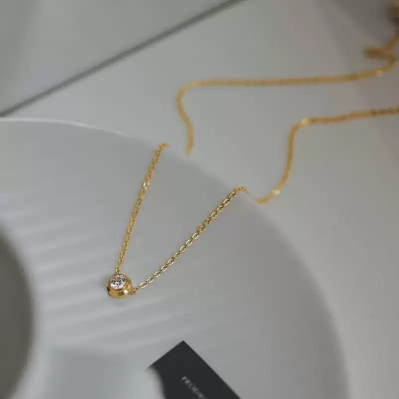 Simple Style Water Droplets Pendant Necklace For Women In 18K Real Gold Plated Titanium Steel With Zircon Inlay