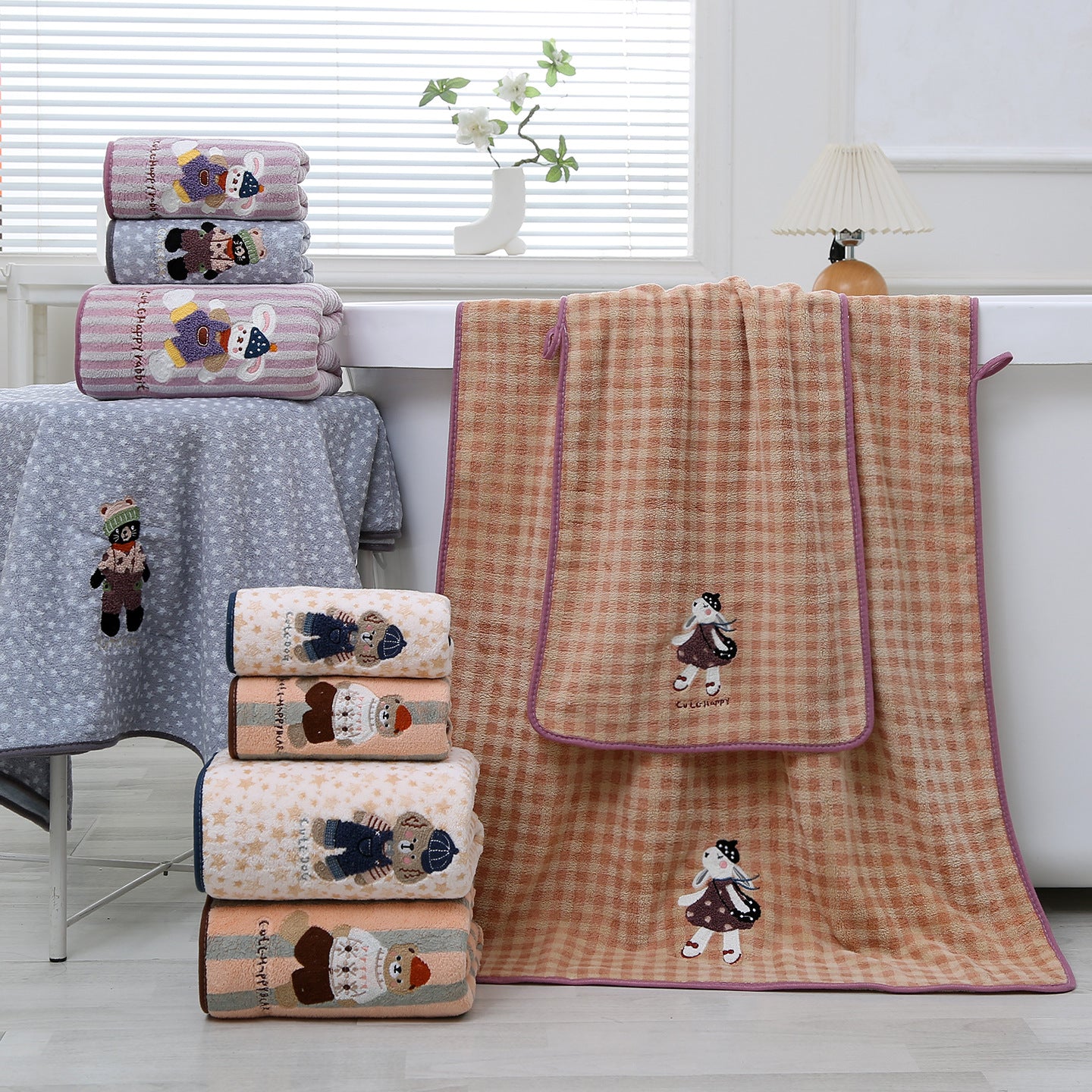 Soft And Absorbent Towels For Home Use, Available In Multiple Colors And Sizes