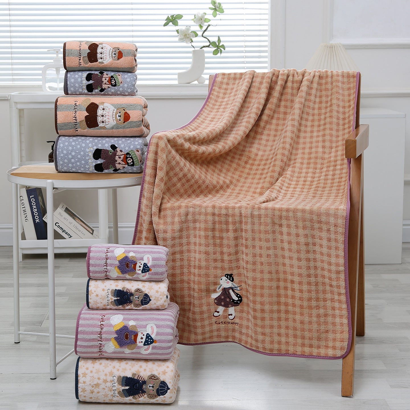 Soft And Absorbent Towels For Home Use, Available In Multiple Colors And Sizes