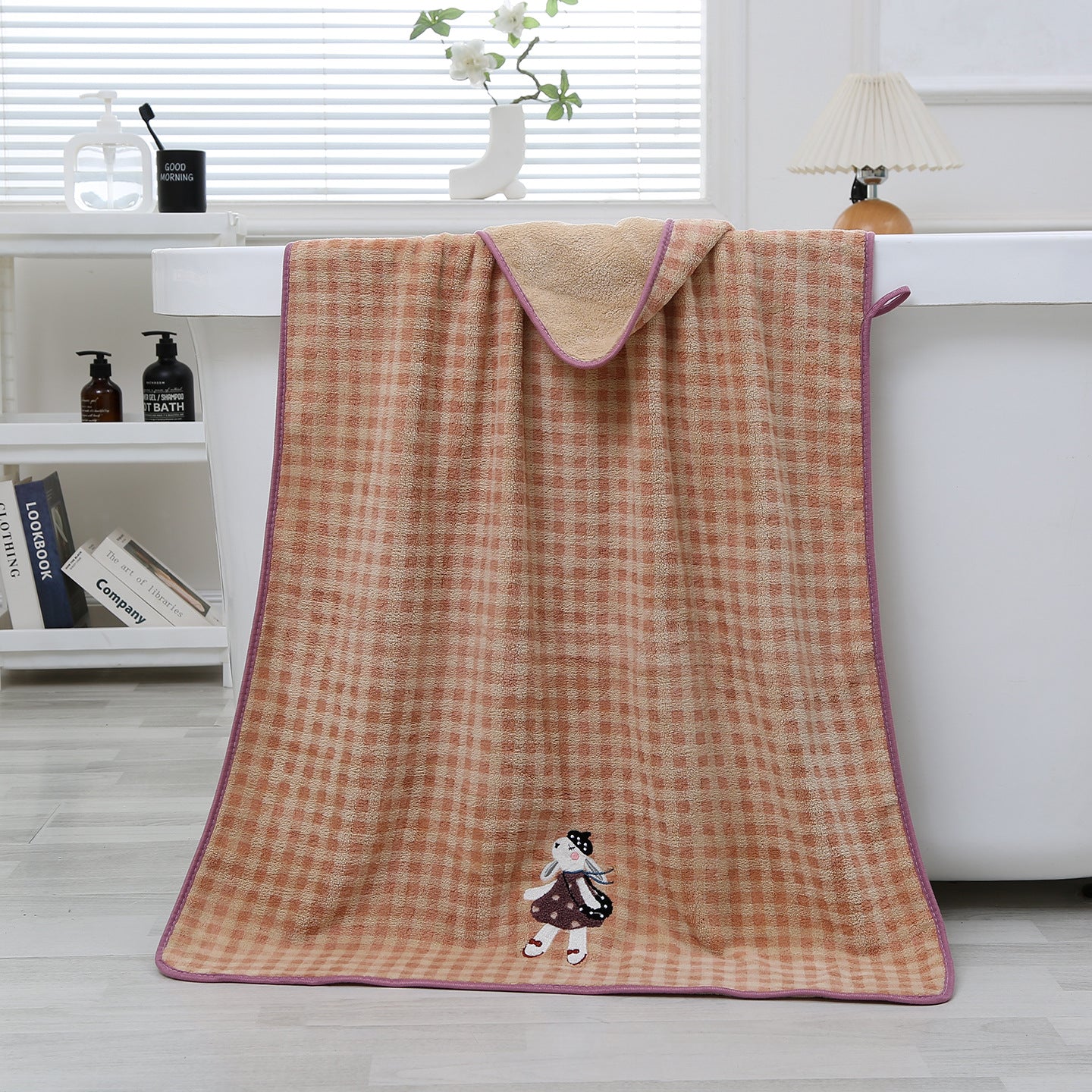 Soft And Absorbent Towels For Home Use, Available In Multiple Colors And Sizes