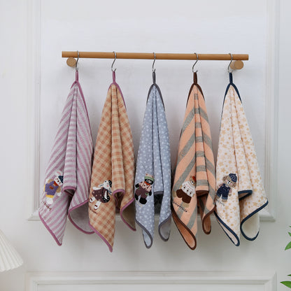 Soft And Absorbent Towels For Home Use, Available In Multiple Colors And Sizes