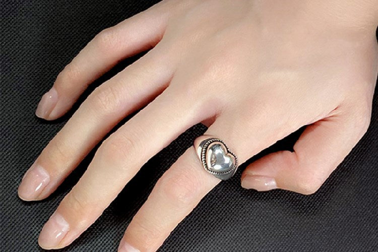 Vintage Style Heart Shape Wide Band Ring For Women In Antique Silver Plated Copper With Electroplated Finish