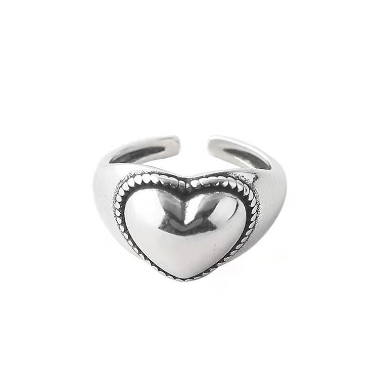Retro Heart Shape Ring For Women In Electroplated Copper Featuring Elegant Design