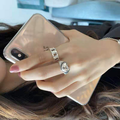 Retro Heart Shape Ring For Women In Electroplated Copper Featuring Elegant Design