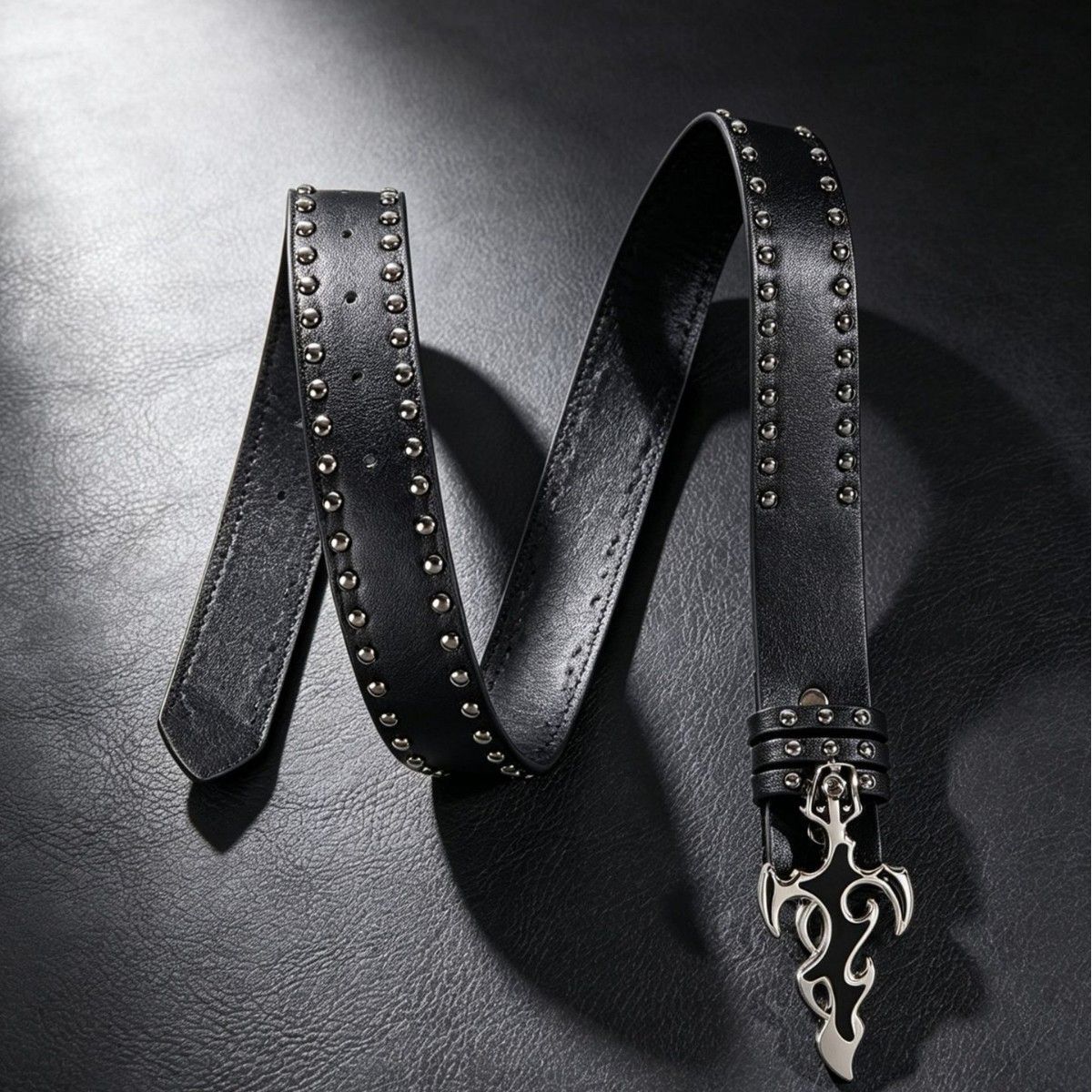 Men's Punk Skull Belt In Dyed Black PU Leather With Snap Buckle