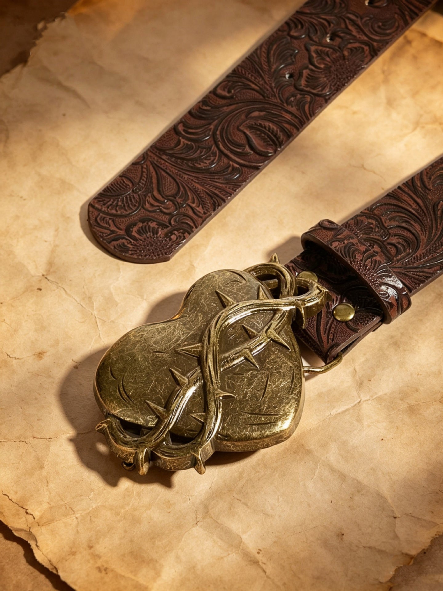 Punk Heart Shape Belt With Snap Buckle Featuring Embossed PU Leather Material