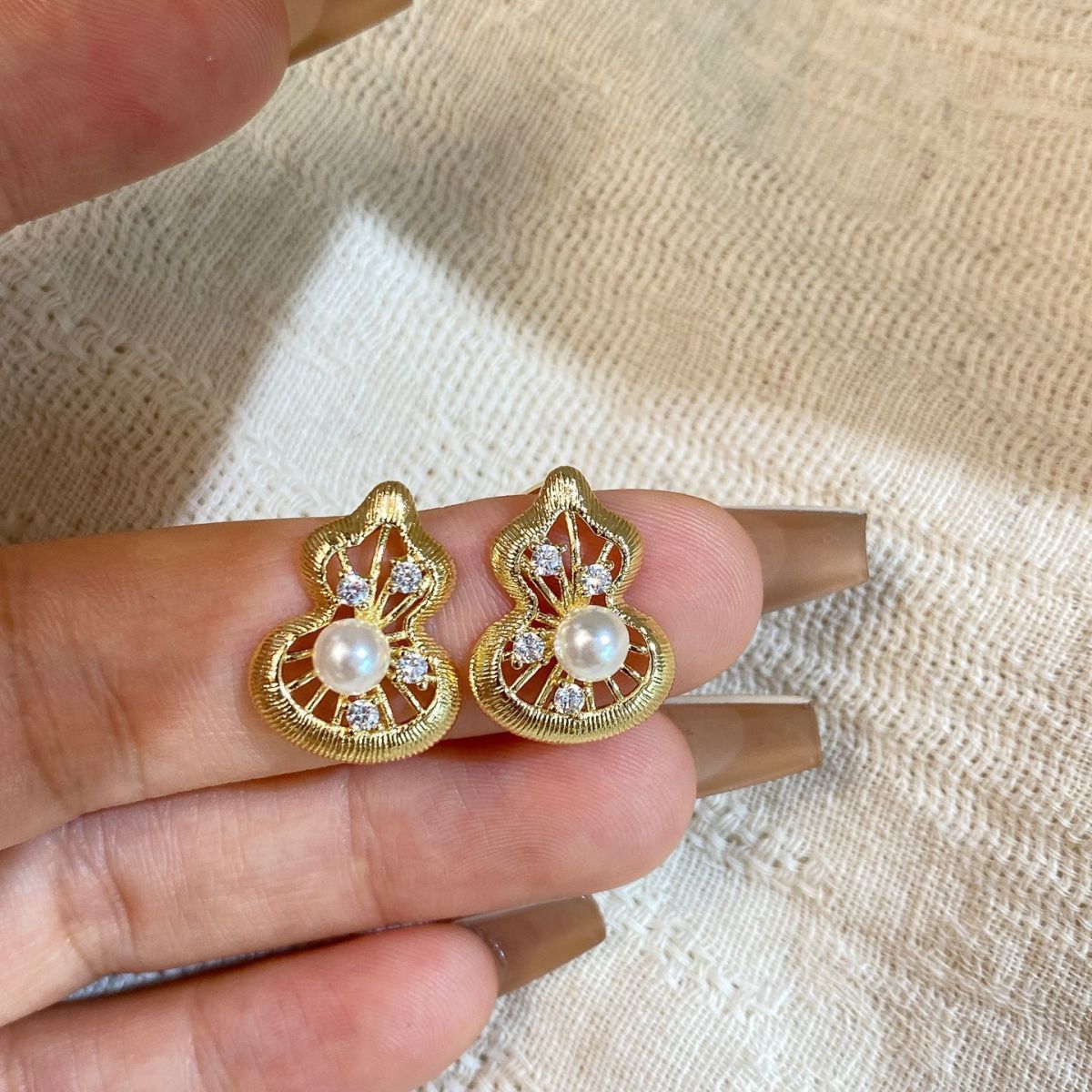 Rhombus Tassel Earrings For Women In Gold Alloy With Zircon Inlay Featuring Titanium Alloy Studs