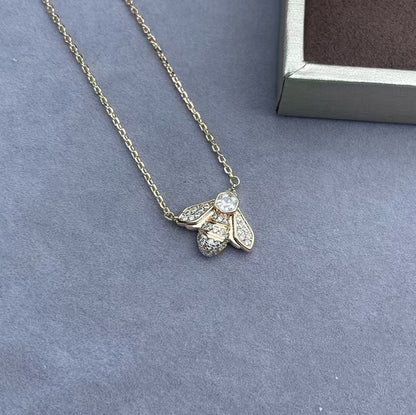 Bee Necklace For Women In Rose Gold With 18K Real Gold Plated V Gold And Rhinestone Inlay