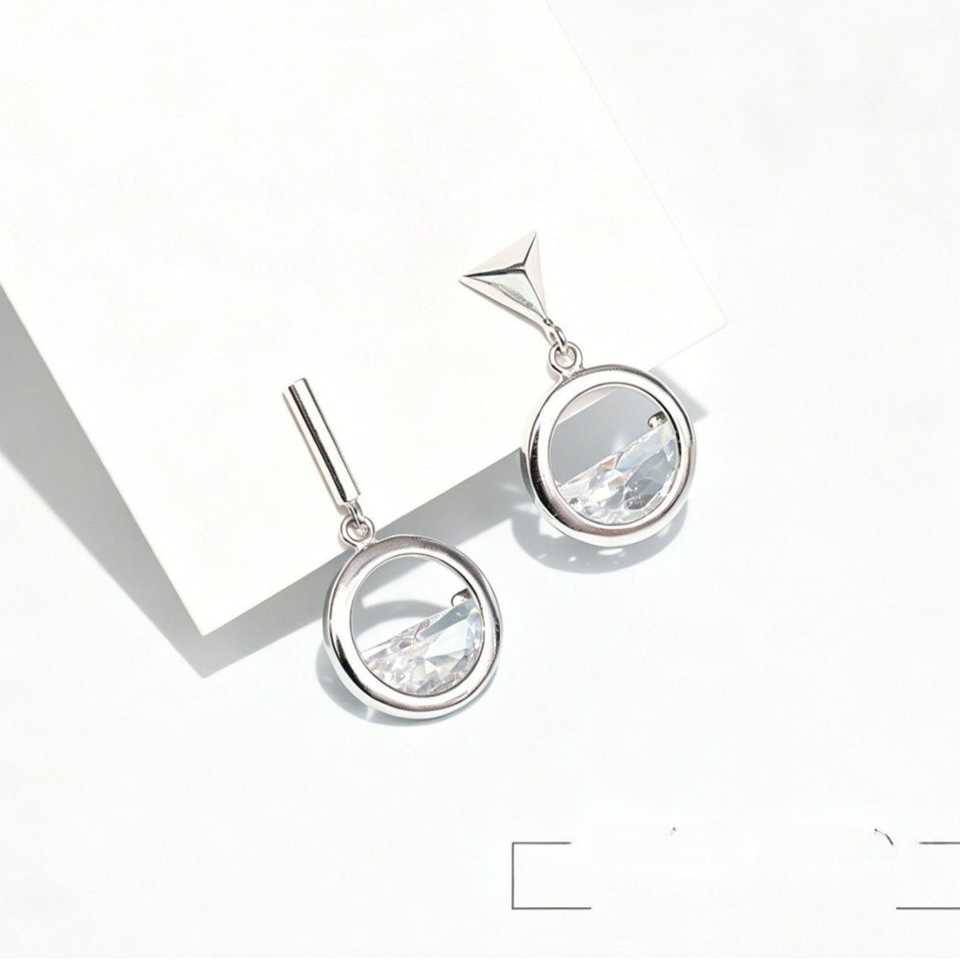 Circle Stud Earrings For Women With Zircon Inlay, 925 Sterling Silver Ear Pins, Asymmetrical Design Alloy