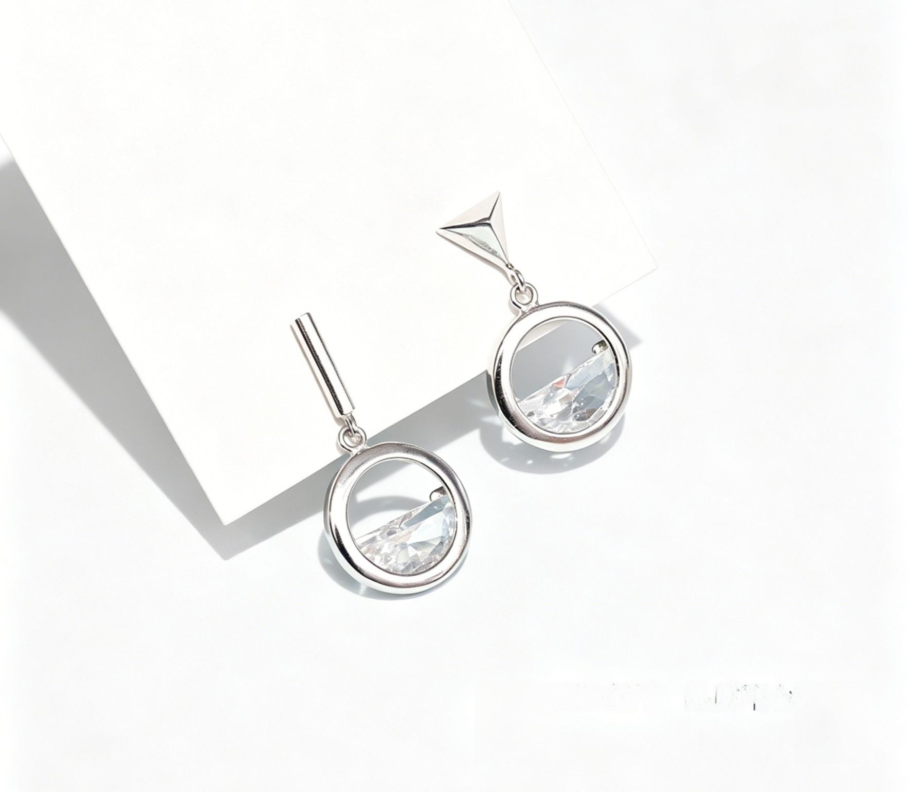 Circle Stud Earrings For Women With Zircon Inlay, 925 Sterling Silver Ear Pins, Asymmetrical Design Alloy