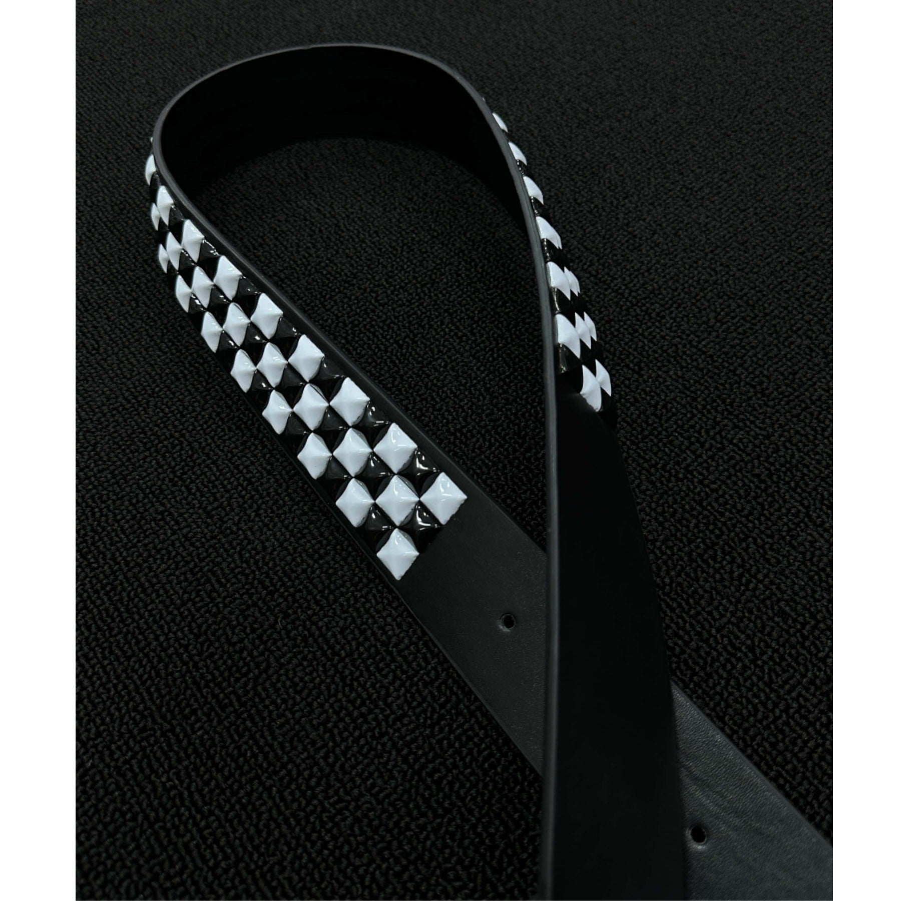 Unisex Checkered PU Leather Belt With Alloy Pin Buckle In Black & White