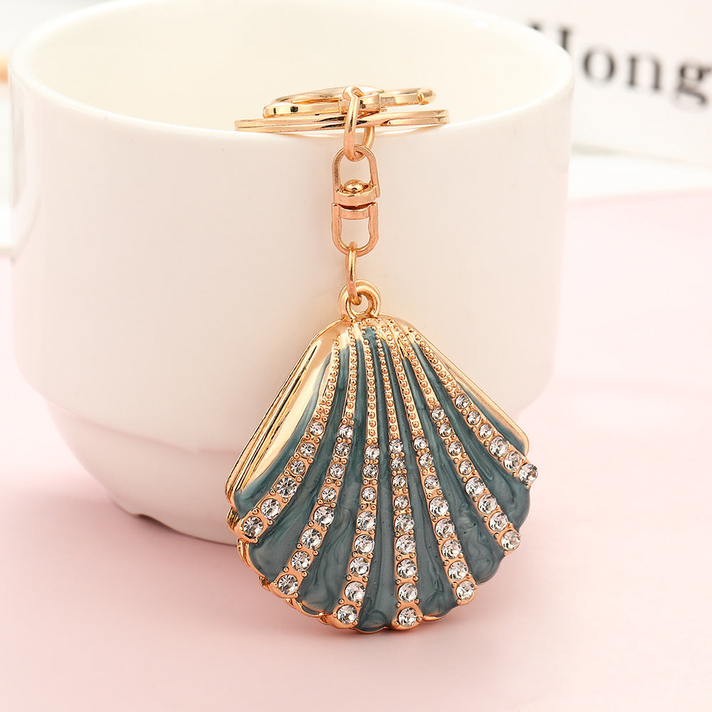 Christmas Shell Key Chain In Grey With Rhinestone Inlay, Zinc Alloy Bag Charm Accessory