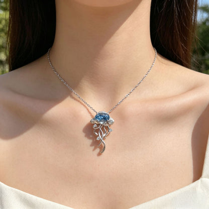 Sweet Ocean Blue Pendant Necklace For Women In Electroplated Alloy