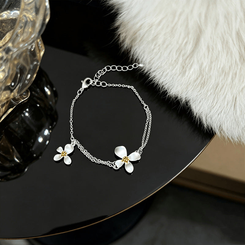 Luxurious Pearl Bracelet For Women With Copper Chain And Zircon Inlay Featuring Electroplated Gold Plating