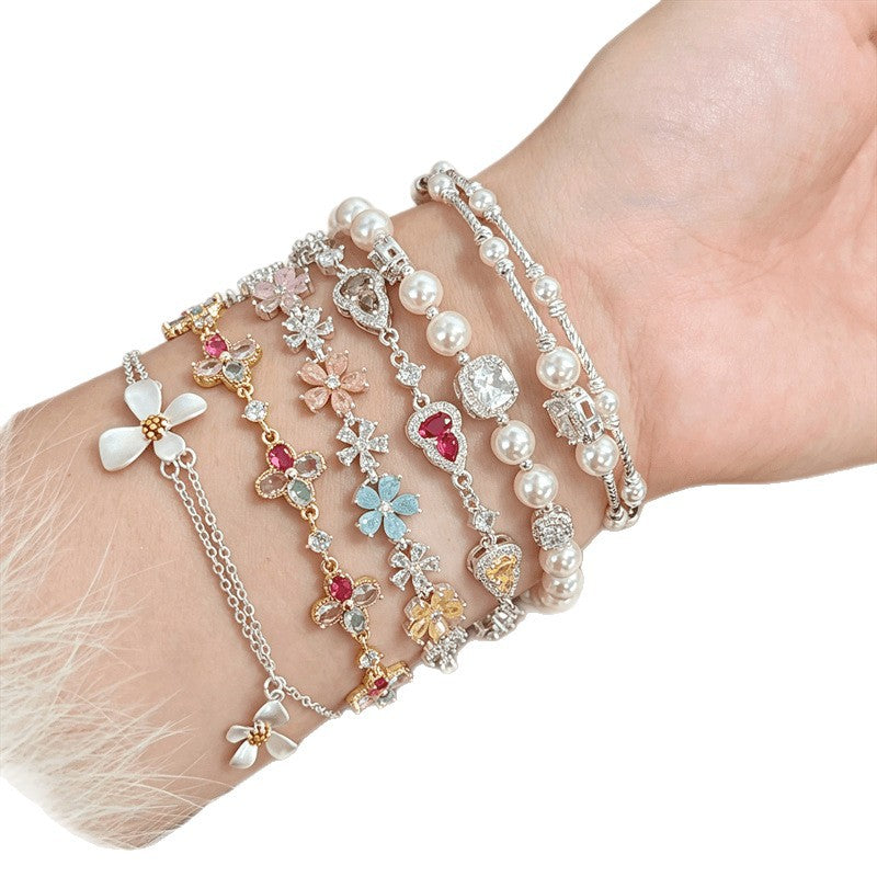 Luxurious Pearl Bracelet For Women With Copper Chain And Zircon Inlay Featuring Electroplated Gold Plating