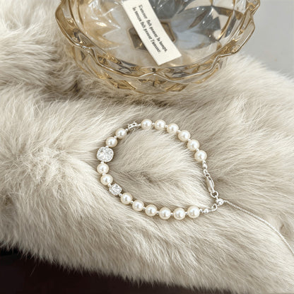 Luxurious Pearl Bracelet For Women With Copper Chain And Zircon Inlay Featuring Electroplated Gold Plating