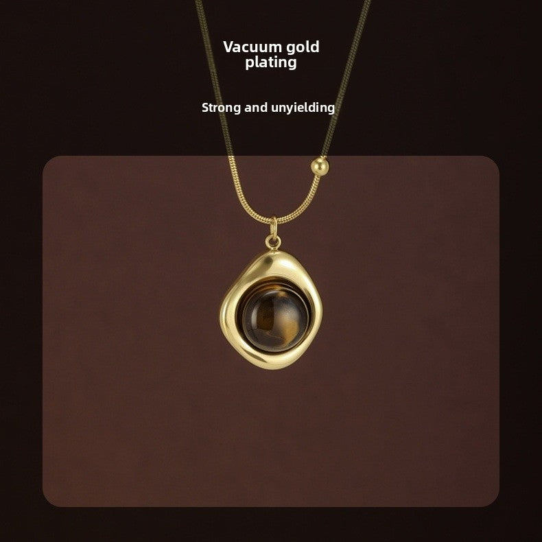 Vintage Style Pendant Necklace For Women In 18K Real Gold Plated 304 Stainless Steel With Twisted Rope Chain