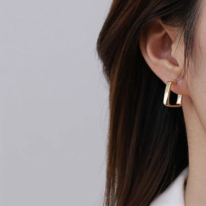Retro Square Gold Stud Earrings For Women With Alloy Posts And Artificial Pearl Inlay