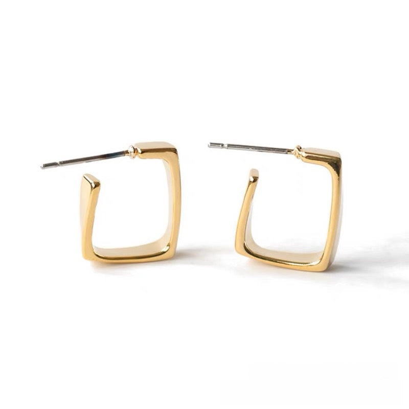 Retro Square Gold Stud Earrings For Women With Alloy Posts And Artificial Pearl Inlay