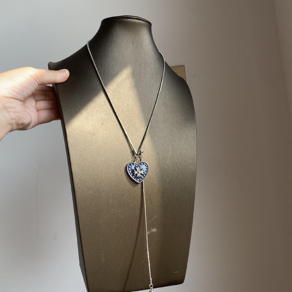 Heart Shape Pendant Necklace For Women With Alloy Chain And Enamel Alloy Pendant