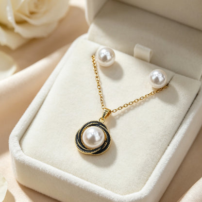 Women’s Pearl Pendant Necklace In Real Gold Plated Titanium Steel With Imitation Pearl On Cable Chain