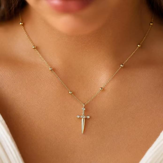 Retro Gold Cross Pendant Necklace For Women In Electroplated 304 Stainless Steel With Rhinestone Inlay