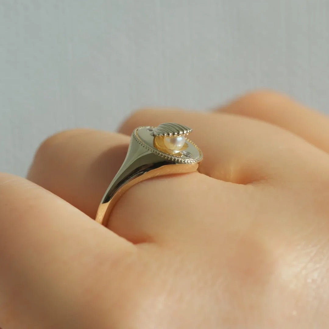 Vintage Style Shell Ring For Women In Copper With Zircon Inlay And Bezel Setting