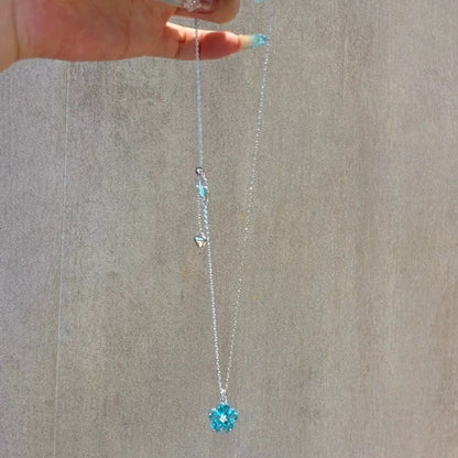 Blue Flowers Pendant Necklace For Women With Electroplated Zinc Alloy Material