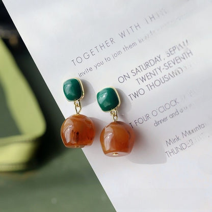 Retro Tassel Stud Earrings For Women With Electroplated Finish And Resin Ear Pins, Featuring Plastic And Resin Inlay