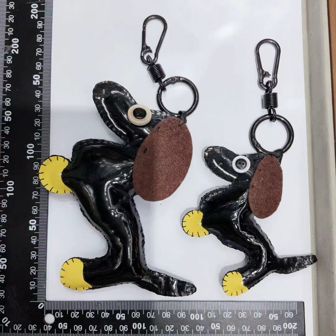 Dyed Black Key Chain Featuring Durable PU Leather Material