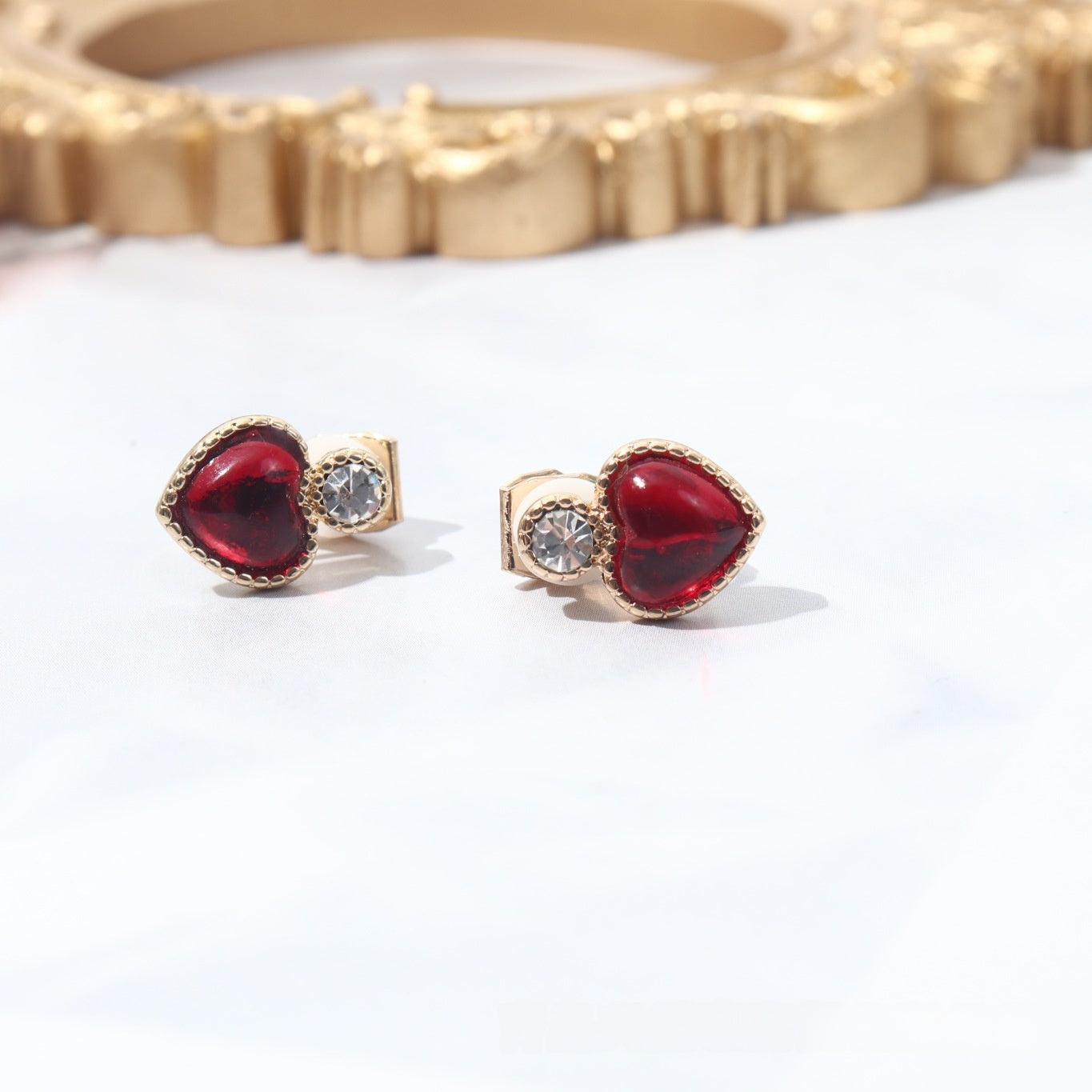 Heart Shape Baroque Style Stud Earrings For Women In Red Alloy With Artificial Gemstones