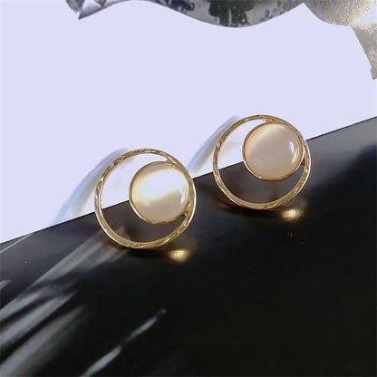 Simple Style Round Gold Stud Earrings For Women With Electroplated Alloy And Cat's Eye Stone Inlay