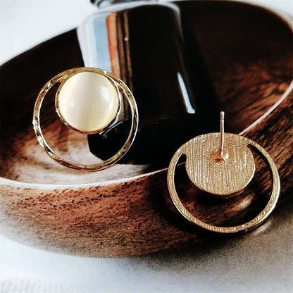 Simple Style Round Gold Stud Earrings For Women With Electroplated Alloy And Cat's Eye Stone Inlay