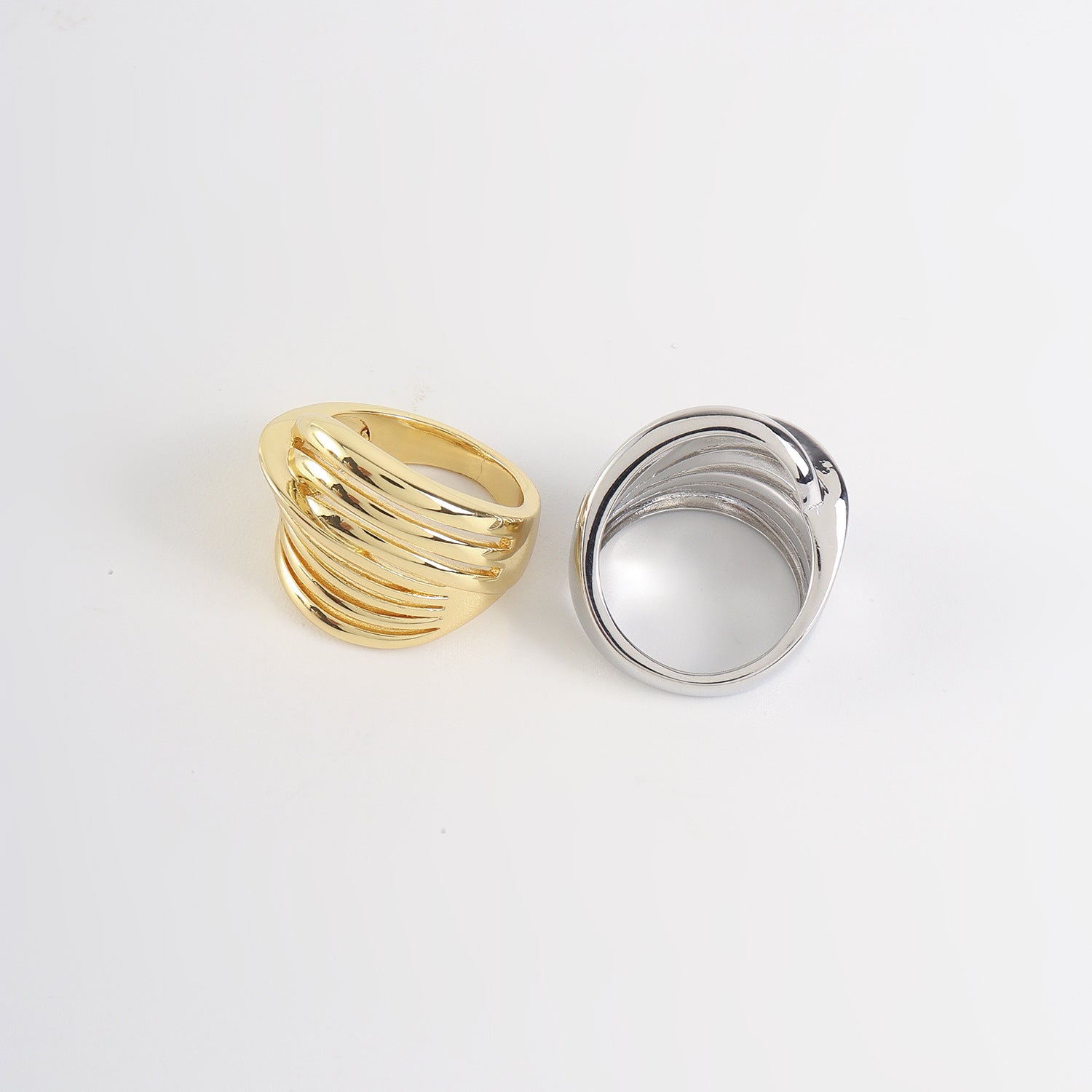 Unisex Stripe Open Rings Made Of Copper With Real Gold Plated Finish In Elegant Gold Color