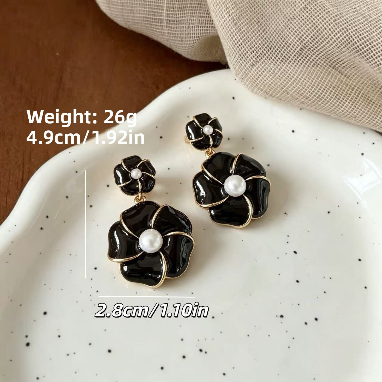 Unisex Flowers Stud Earrings For Everyday Wear Featuring Dyed Black Enamel And 925 Sterling Silver Alloy Posts
