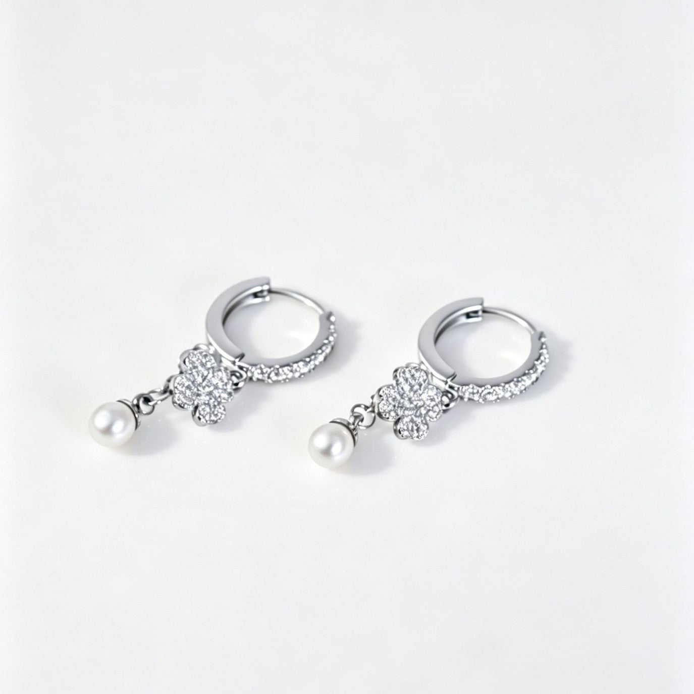 Lucky Heart Simple Style Unisex Earrings In Copper With Electroplated Finish And Zircon Inlay