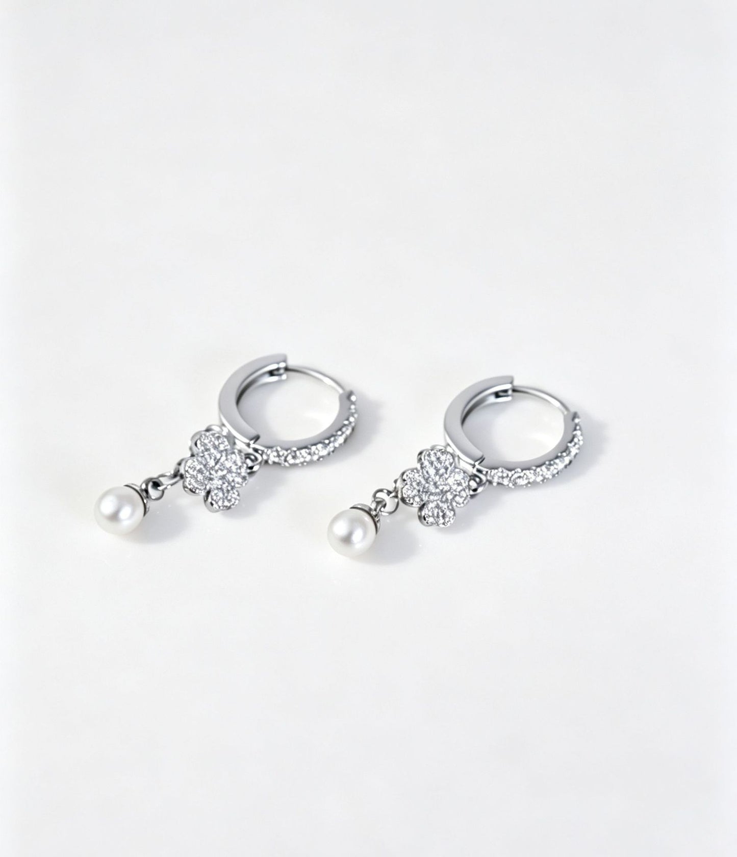 Lucky Heart Simple Style Unisex Earrings In Copper With Electroplated Finish And Zircon Inlay